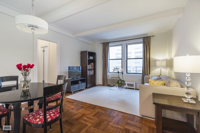 Photo 1 of 119 East 84th Street, Upper East Side, NYC, $1,175,000, Web #: 16518078