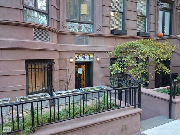 Photo 1 of 17 West 89th Street, Upper West Side, NYC, $2,500, Web #: 16642907