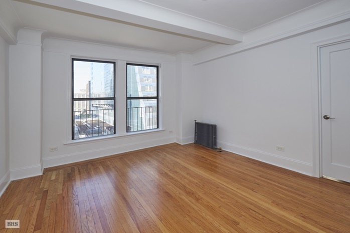 Photo 1 of 440 West 34th Street 6Ef, Midtown West, NYC, $4,200, Web #: 16713538