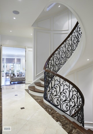 54 East 81st Street, Upper East Side, NYC, $27,950,000, Web #: 16727070