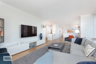 422 EAST 72ND STREET