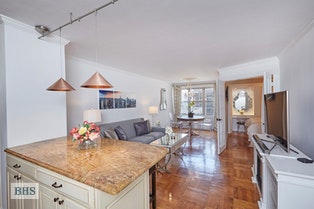 205 THIRD AVENUE