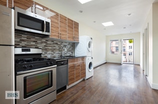 568 Quincy Street 3