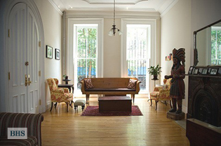 Grand Brownstone Duplex plus Garden