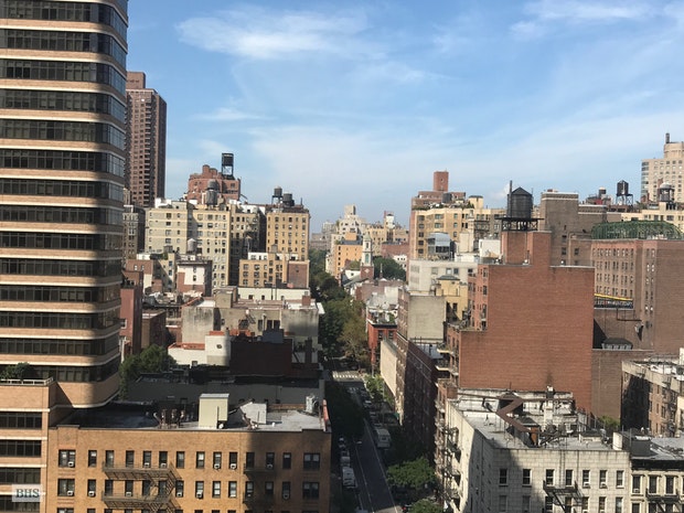 1619 Third Avenue 15D, Upper East Side, NYC, $3,600, Web #: 17531847
