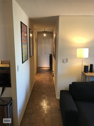 1619 Third Avenue 15D, Upper East Side, NYC, $3,600, Web #: 17531847