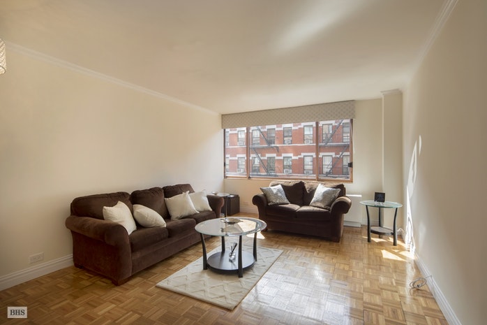 Photo 1 of 393 West 49th Street 3B, Midtown West, NYC, $845,000, Web #: 17596580
