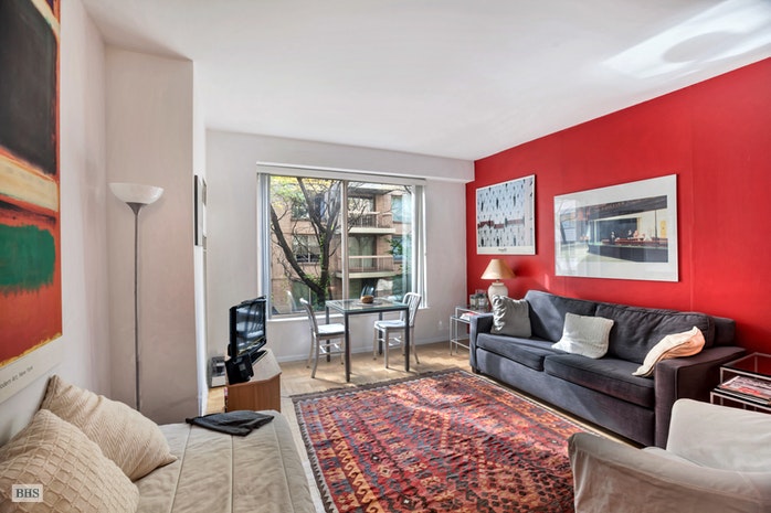 Photo 1 of 200 East 69th Street 3S, Upper East Side, NYC, $656,000, Web #: 17710177