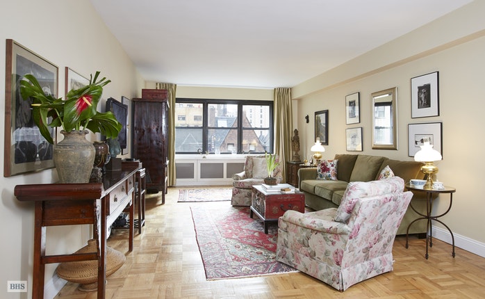 Photo 1 of 11 Riverside Drive 7Me, Upper West Side, NYC, $1,200,000, Web #: 17725359