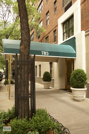 Photo 1 of 785 Park Avenue 5C, Upper East Side, NYC, $1,750,000, Web #: 18072468