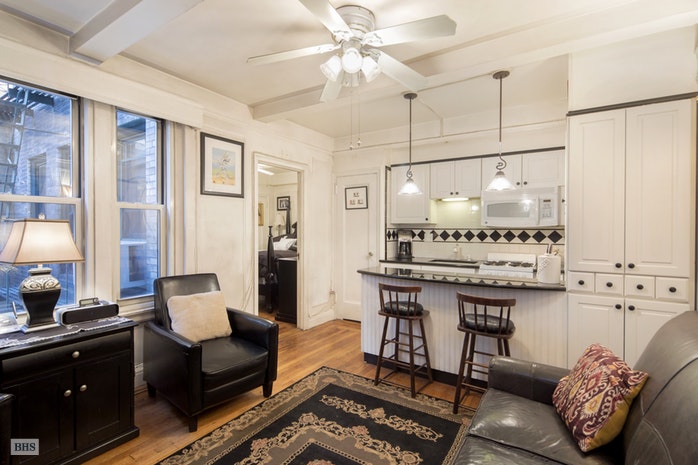 Photo 1 of 325 West 45th Street 209, Midtown West, NYC, $505,000, Web #: 18101692