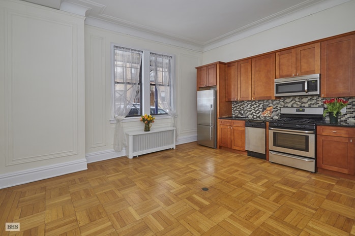 Photo 1 of 365 West End Avenue 108, Upper West Side, NYC, $2,800, Web #: 18121422