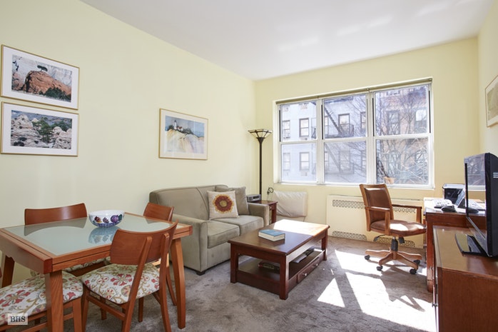 Photo 1 of 515 East 88th Street 2H, Upper East Side, NYC, $375,000, Web #: 18148577