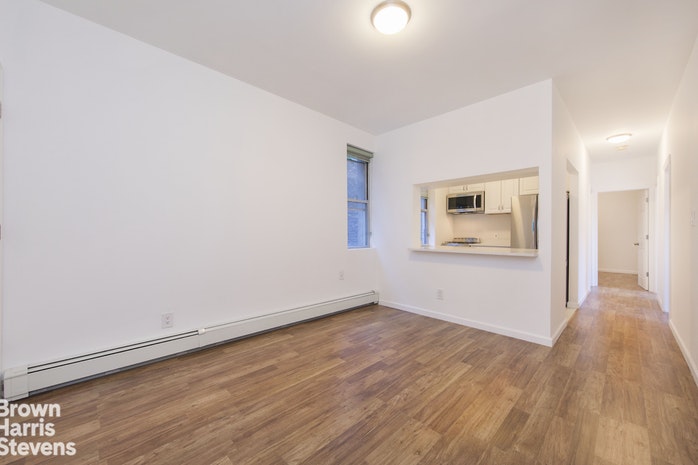 Photo 1 of 400 West 46th Street 4B, Midtown West, NYC, $5,300, Web #: 18516047