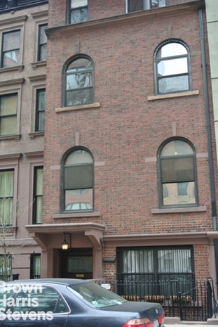 Photo 1 of 152 East 74th Street Upper Dplx, Upper East Side, NYC, $8,500, Web #: 18703501