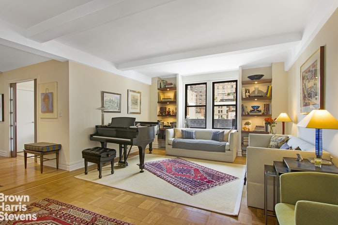 Photo 1 of 18 West 70th Street 7A, Upper West Side, NYC, $1,300,000, Web #: 18964611