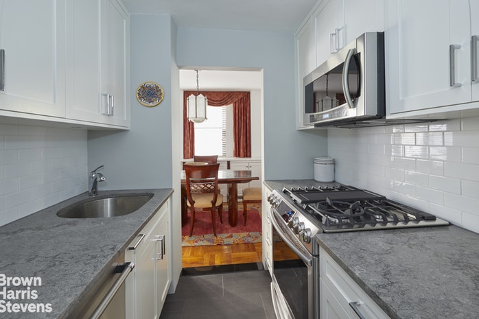 Photo 1 of 239 East 79th Street 2M, Upper East Side, NYC, $830,000, Web #: 19190988