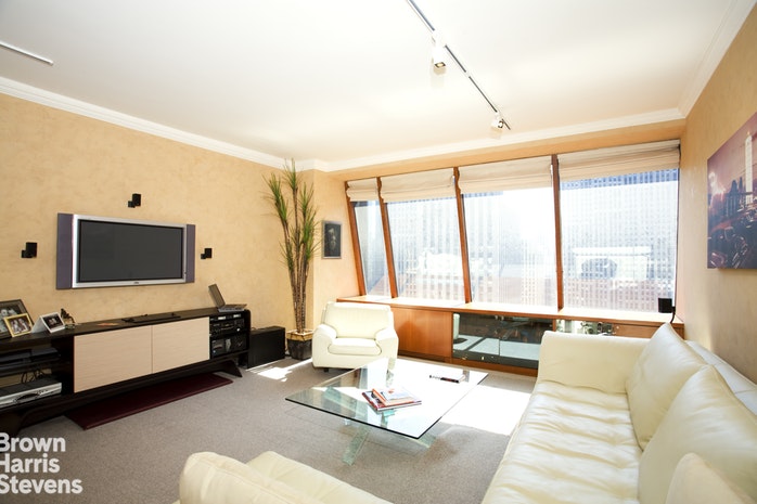 Photo 1 of 15 West 53rd Street 34C, Midtown West, NYC, $1,150,000, Web #: 19209067