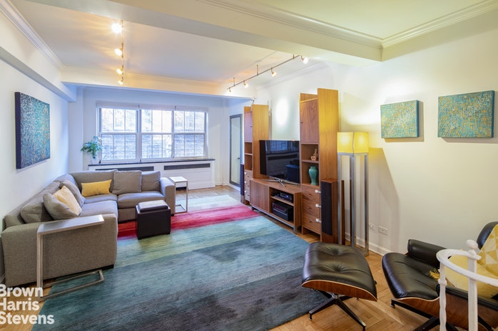 Photo 1 of 320 West 76th Street 3F, Upper West Side, NYC, $1,100,000, Web #: 19386483