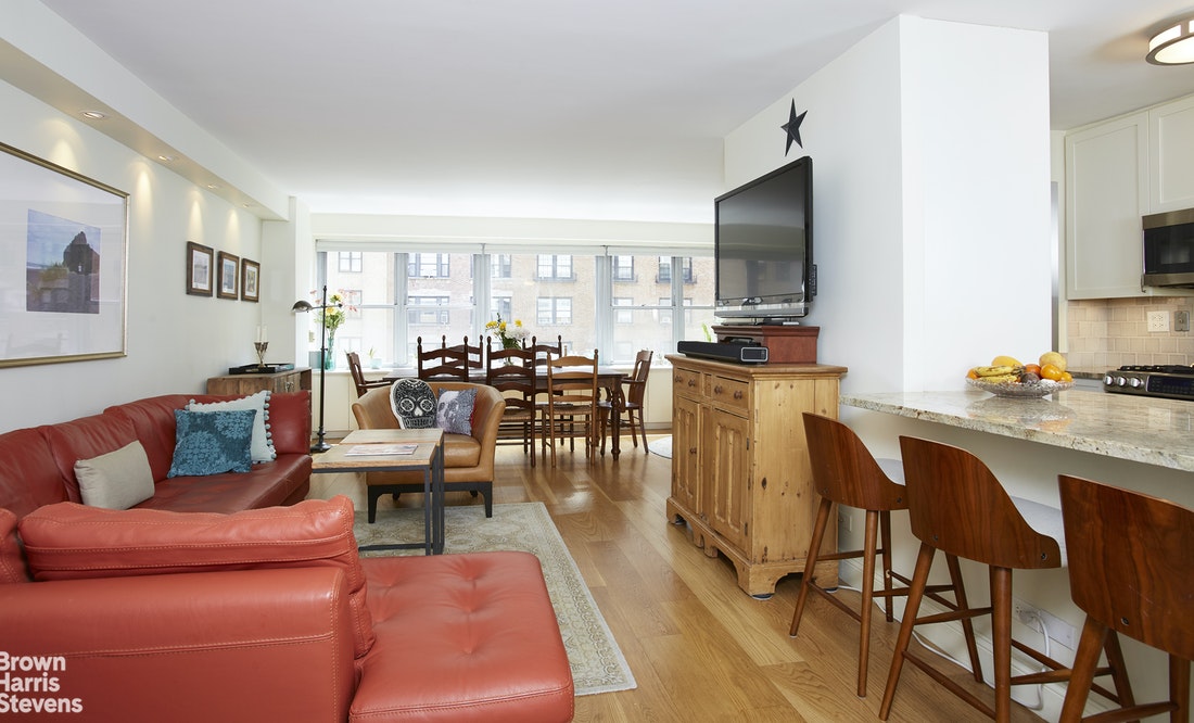 Photo 1 of 15 West 72nd Street 10P, Upper West Side, NYC, $1,875,000, Web #: 19616868