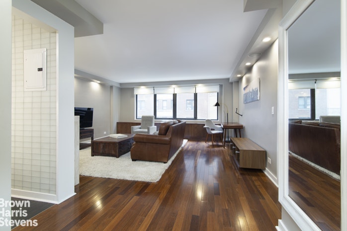 Photo 1 of 116 Central Park S 4B, Midtown West, NYC, $4,600, Web #: 19805550
