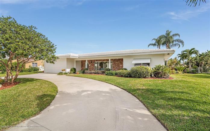 8300 W Lake Dr