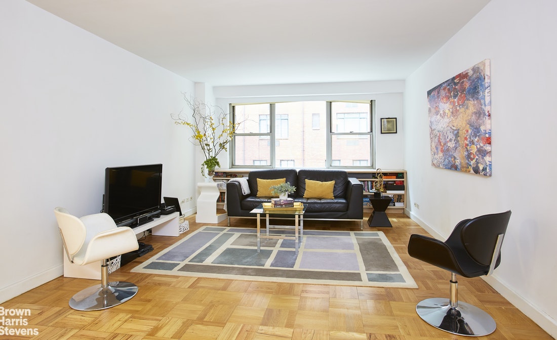 Photo 1 of 55 East 87th Street 3A, Upper East Side, NYC, $3,550, Web #: 20000824