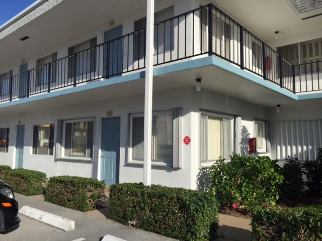 2880 Lake Osborne Drive 1