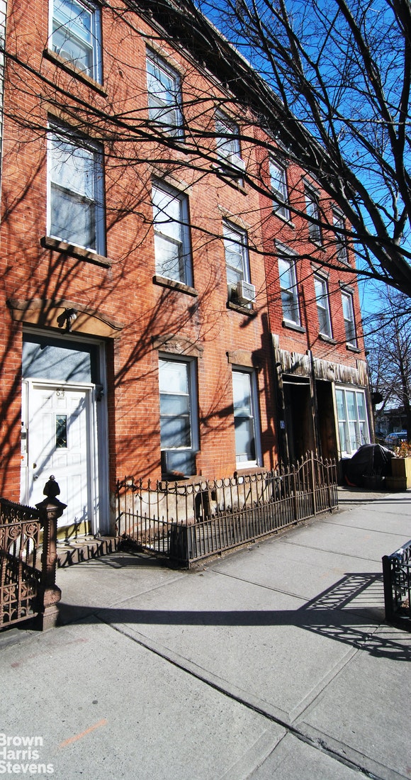 84 Franklin Street, Greenpoint, New York 2,300,000 Brown Harris