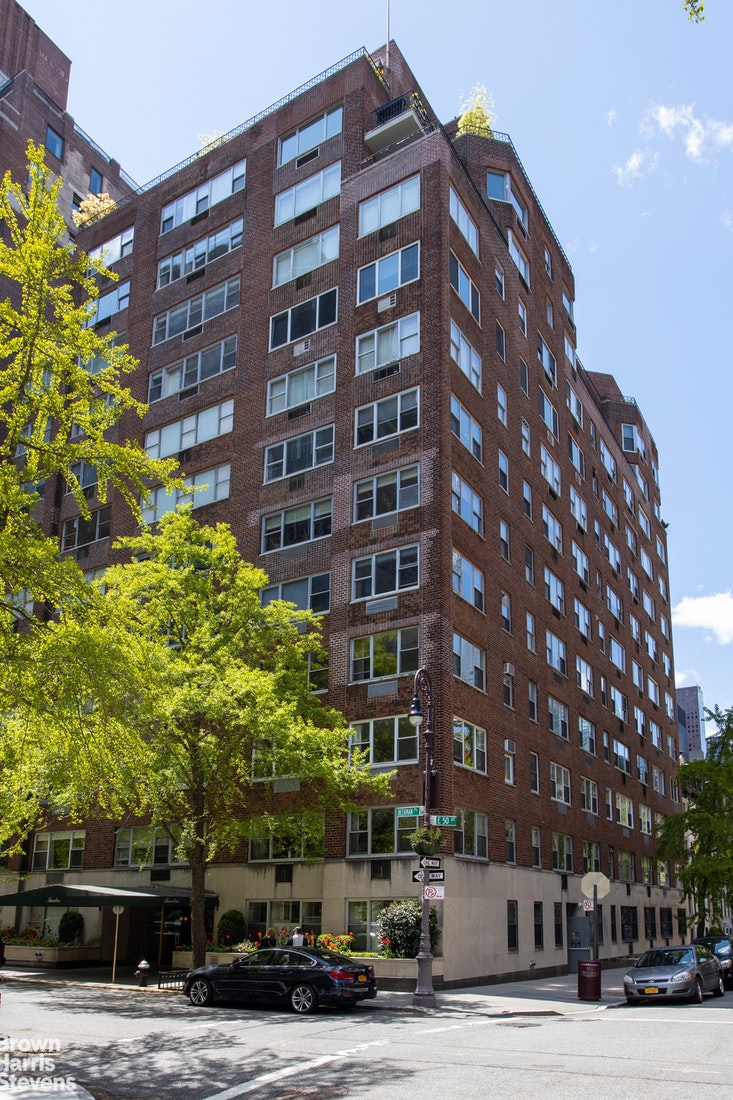 12 Beekman Place 9/10B, Midtown East, NYC 895,000, ID 20163658 Brown Harris Stevens