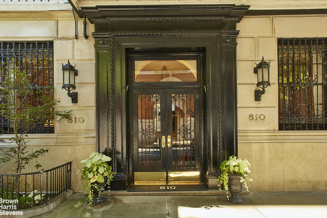 810 Fifth Avenue Upper East Side New York NY 10065
