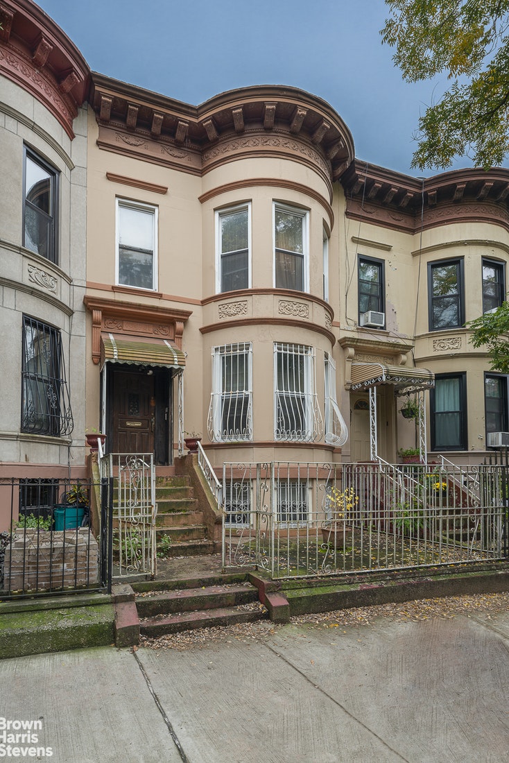 Photo 1 of 984 Lincoln Place, Brooklyn, New York, $1,395,000, Web #: 20435481