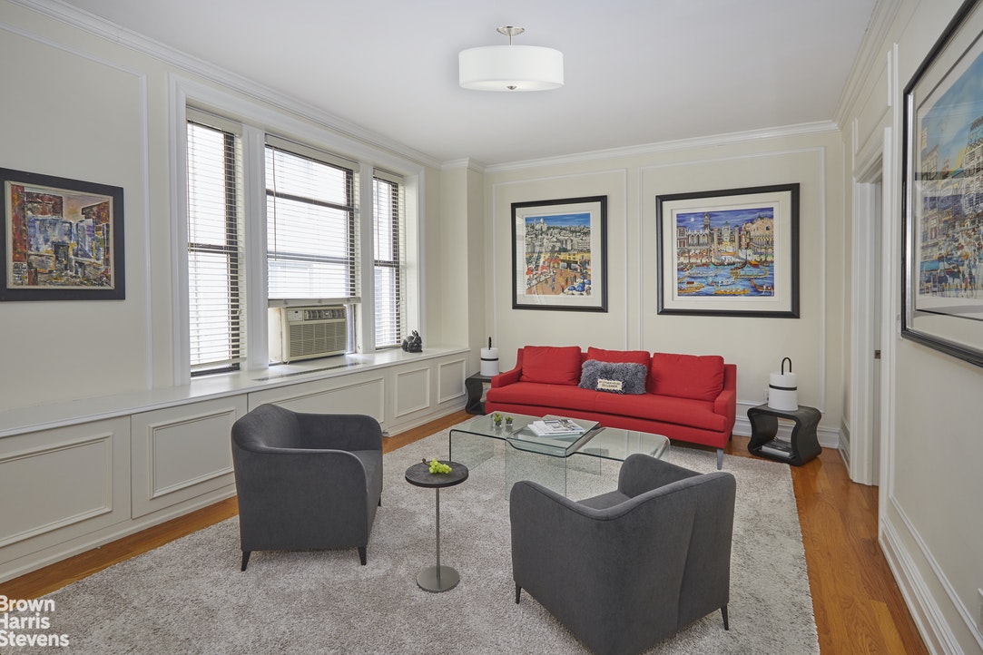Photo 1 of 500 West End Avenue 2E, Upper West Side, NYC, $4,900, Web #: 20493298