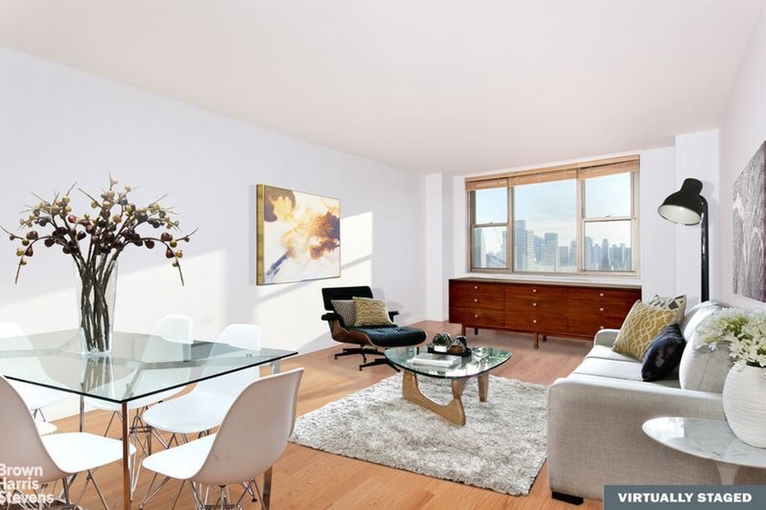 Photo 1 of 301 East 79th Street 33M, Upper East Side, NYC, $870,000, Web #: 20508851