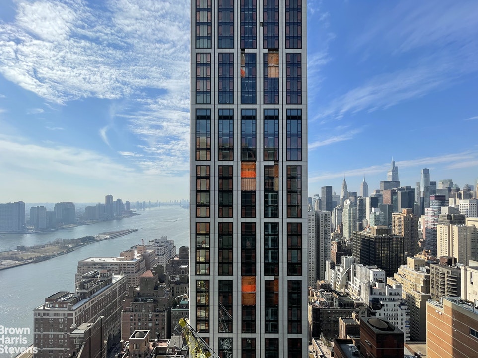 425 East 58th Street 42C/43C Sutton Place New York NY 10022