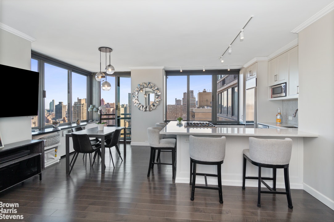 Photo 1 of 300 East 85th Street 3105, Upper East Side, NYC, $1,975,000, Web #: 20769734