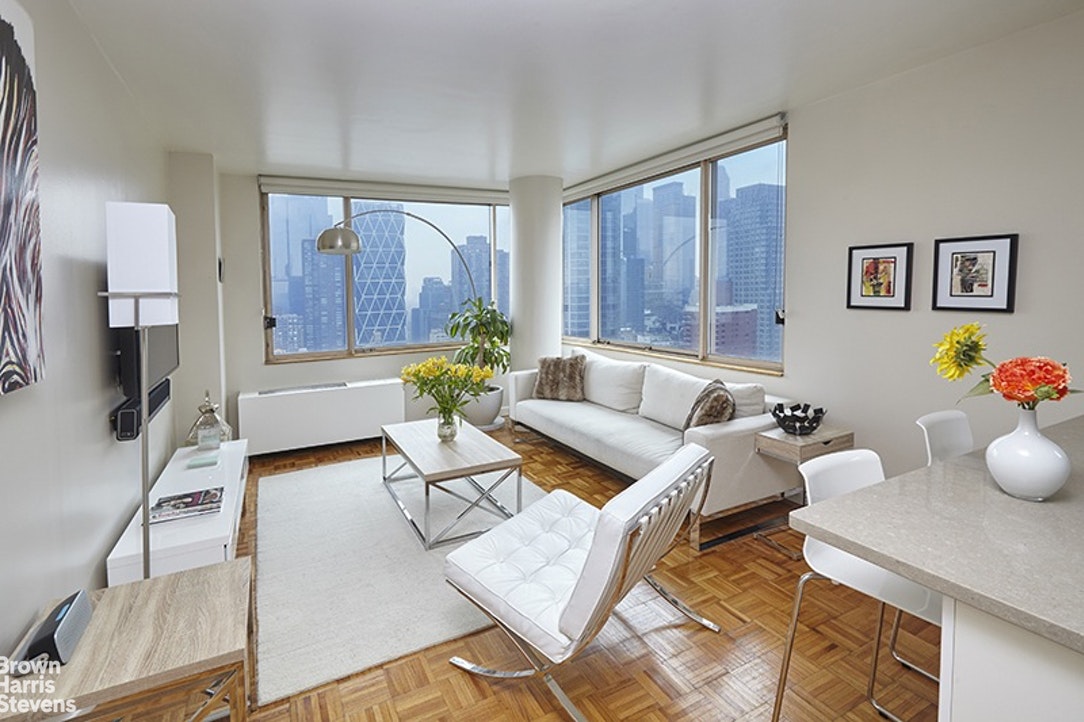 Photo 1 of 350 West 50th Street 33I, Midtown West, NYC, $895,000, Web #: 21232709