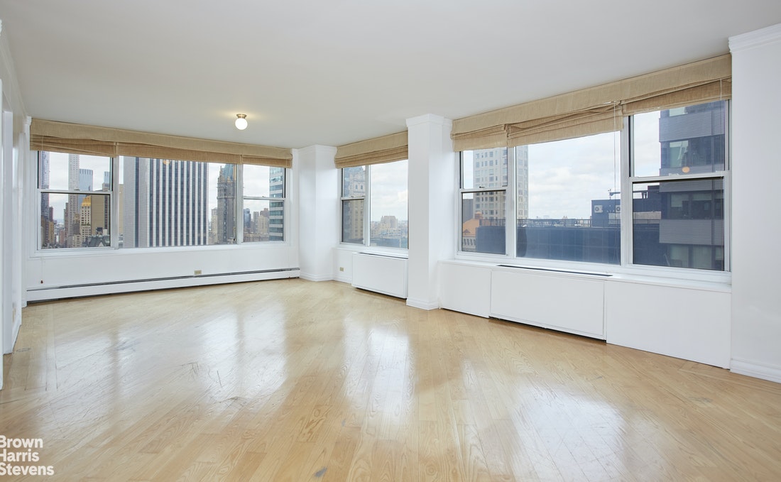 Photo 1 of 117 East 57th Street 37D, Midtown East, NYC, $6,500, Web #: 21323651