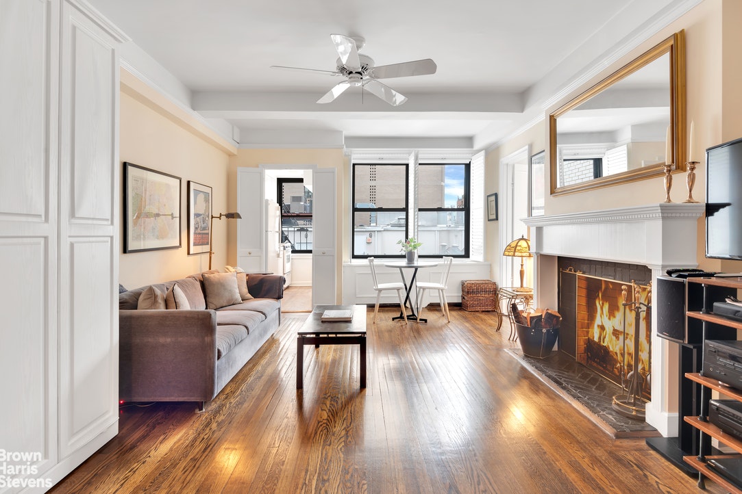 Photo 1 of 210 East 73rd Street 10D, Upper East Side, NYC, $364,000, Web #: 21342910