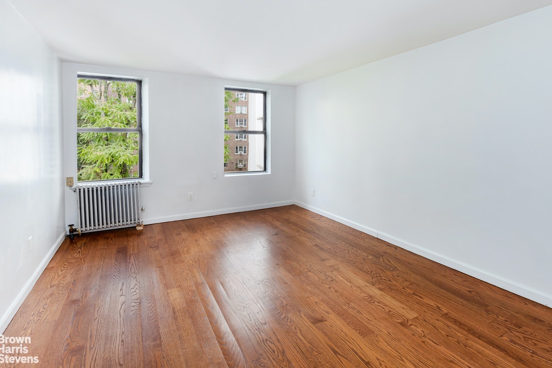 Photo 1 of 162 East 2nd Street 3C, East Village, NYC, $2,400, Web #: 21379735