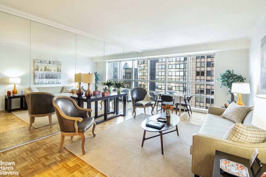 Photo 1 of 146 West 57th Street 56E, Midtown West, NYC, $1,195,000, Web #: 21382598