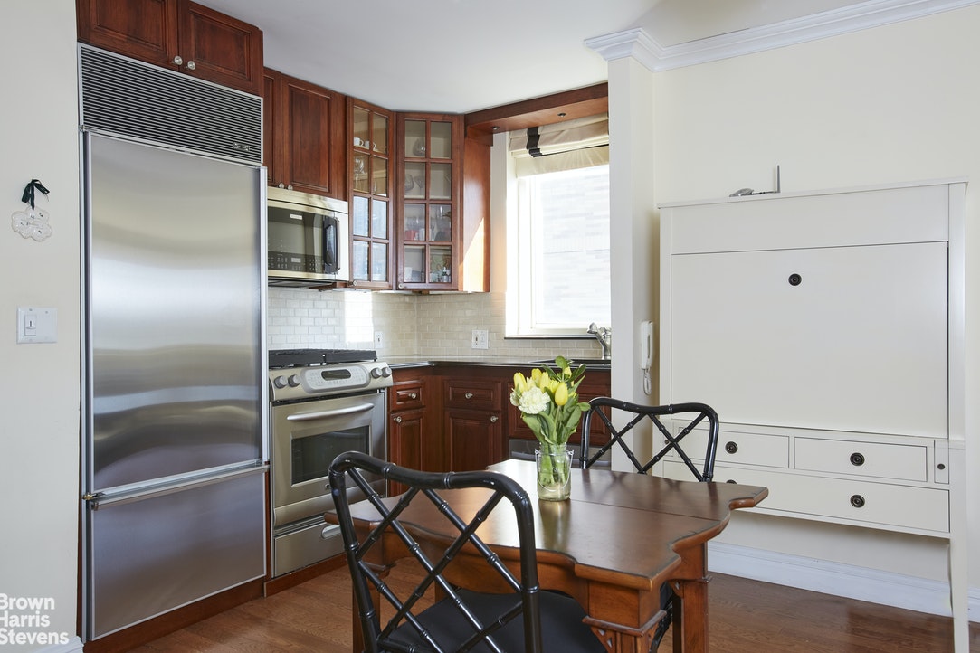 Photo 1 of 130 West 67th Street 23C, Upper West Side, NYC, $738,000, Web #: 21412998