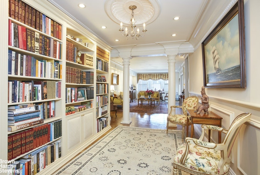 Photo 1 of 150 East 69th Street 16M, Upper East Side, NYC, $1,600,000, Web #: 21479036