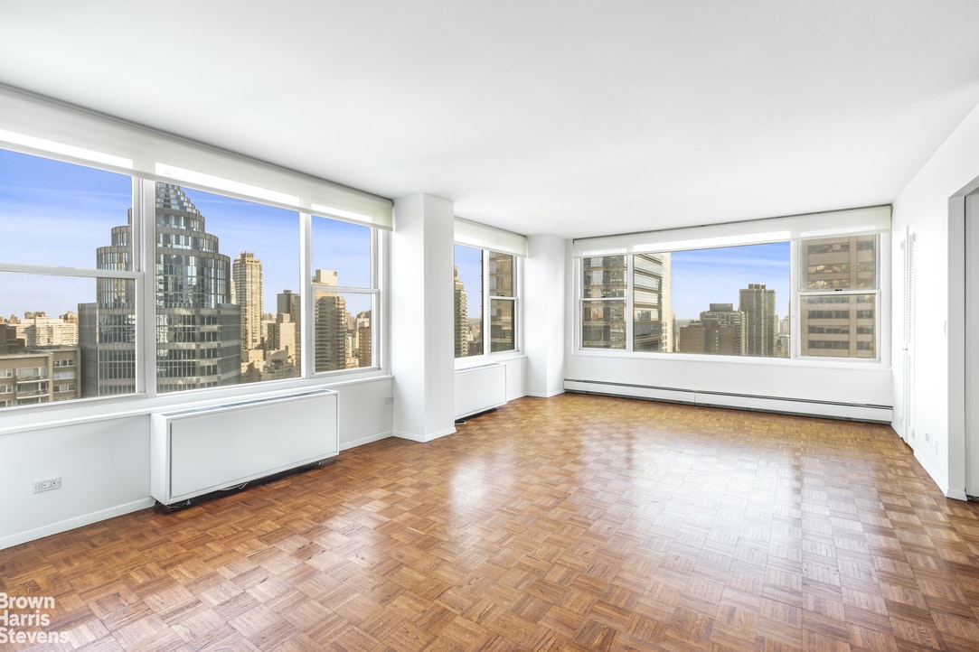Photo 1 of 117 East 57th Street 36H, Midtown East, NYC, $5,600, Web #: 21498831