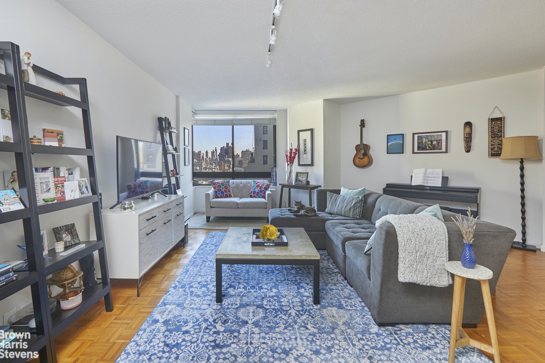 Photo 1 of 225 West 83rd Street 10A, Upper West Side, NYC, $4,500, Web #: 21505286