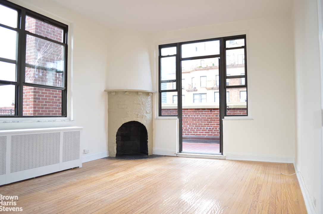 Photo 1 of 440 West 34th Street 17C, Midtown West, NYC, $2,850, Web #: 21638058