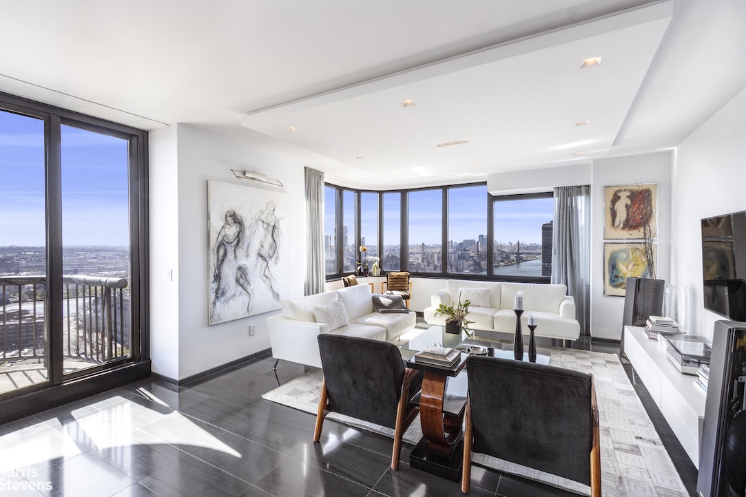 Photo 1 of 52 East End Avenue 29thfloor, Upper East Side, NYC, $3,380,000, Web #: 21680865