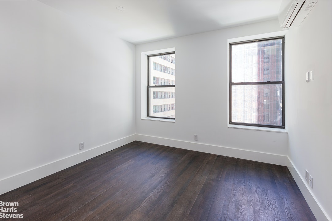 Photo 1 of 246 West 48th Street 4A, Midtown West, NYC, $3,700, Web #: 21751268