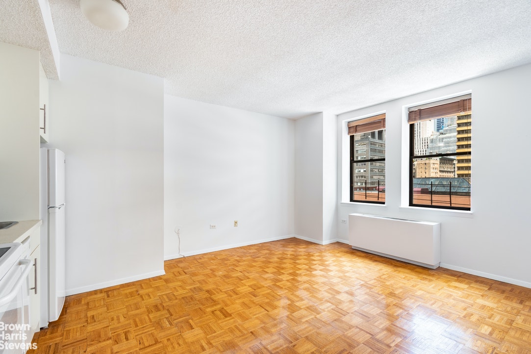 Photo 1 of 150 West 51st Street 926, Midtown West, NYC, $3,300, Web #: 21909262