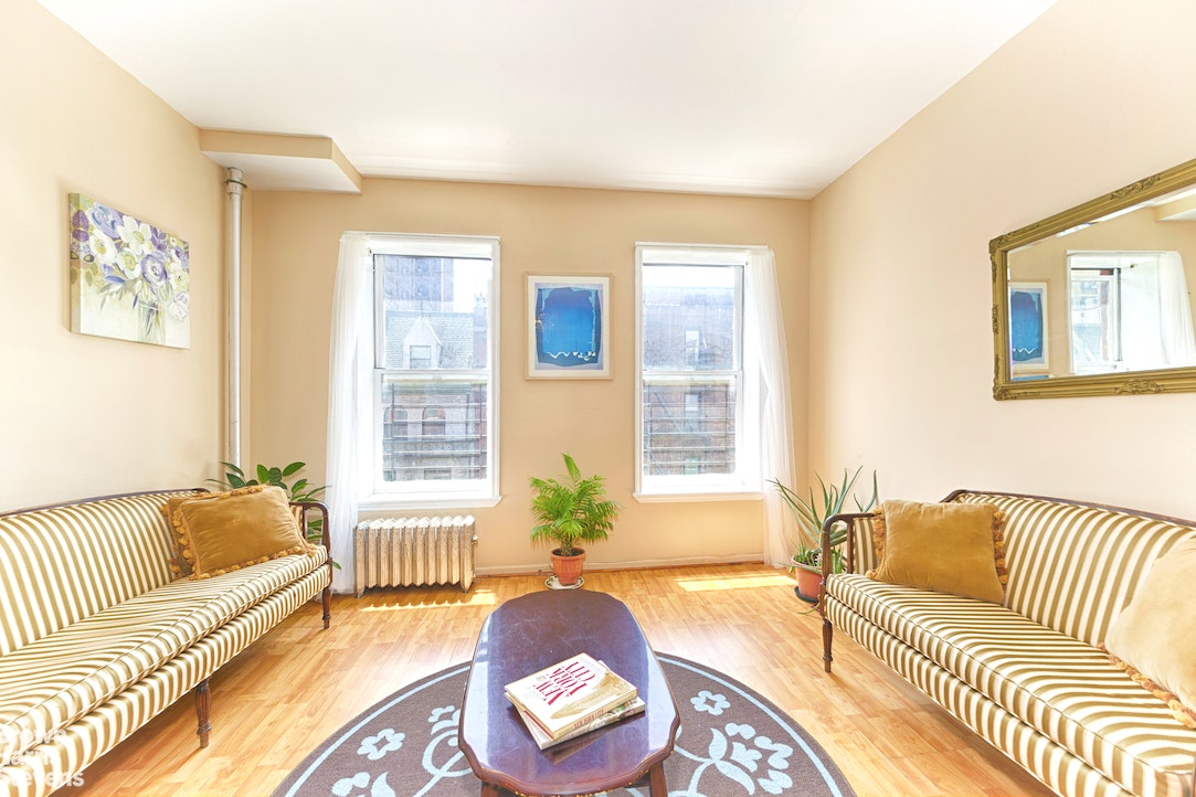Photo 1 of 65 West 87th Street 4, Upper West Side, NYC, $900,000, Web #: 22171864